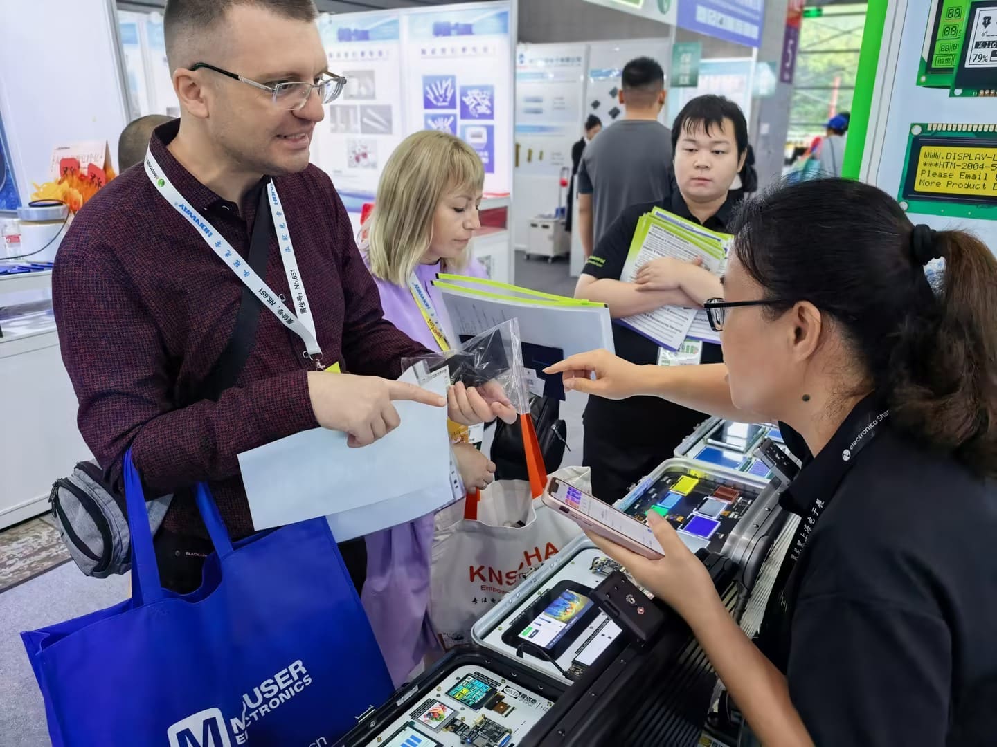 HOTDISPLAY TFT LCD display products Industrial TFT LCD display solutions